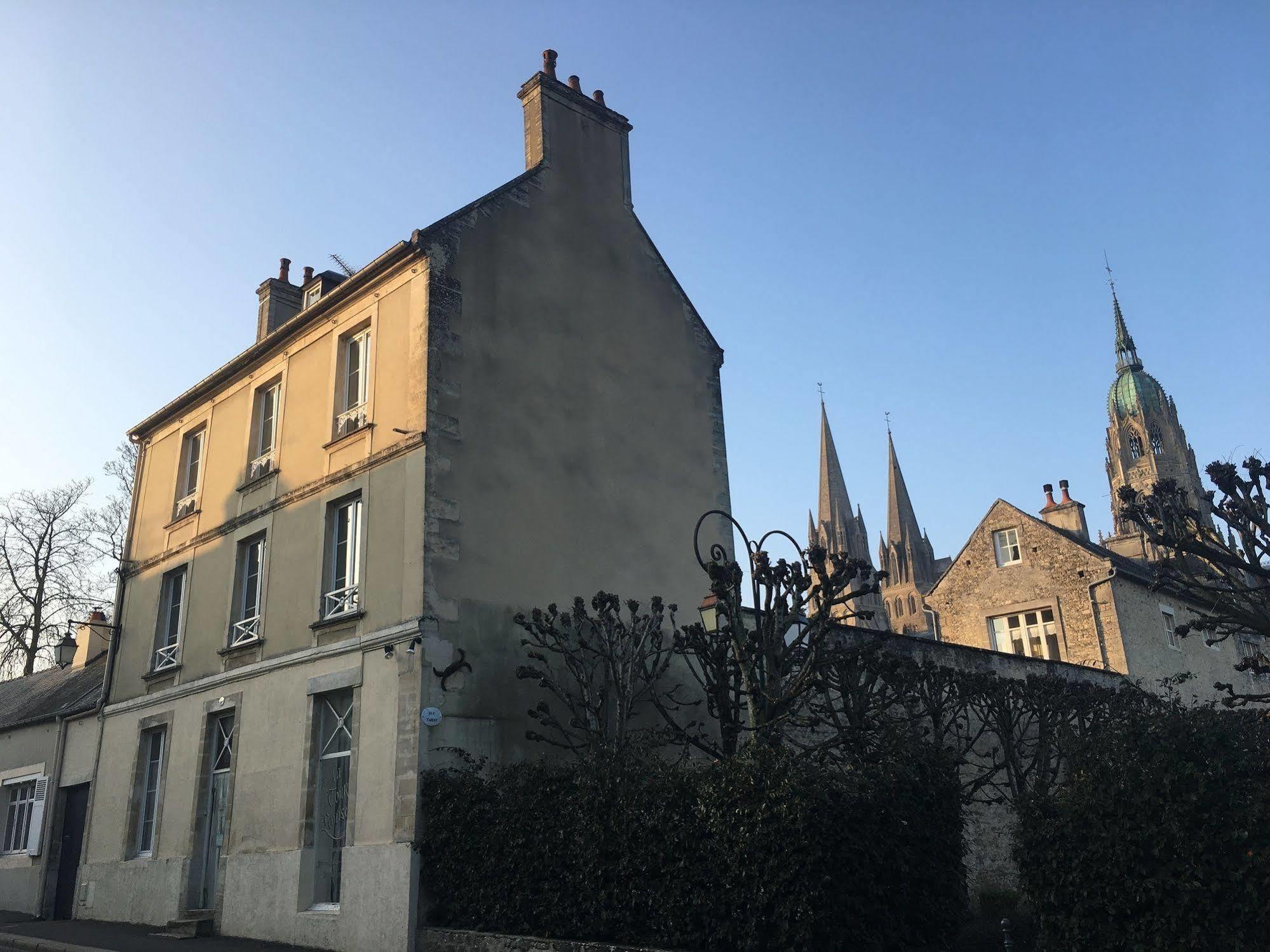 La Tour Louise Acomodação com café da manhã Bayeux Exterior foto